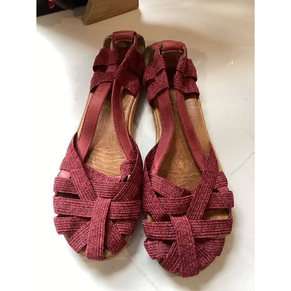 Olukai Slip On Sandals Sz 9 Leather Elastic Red Vacation